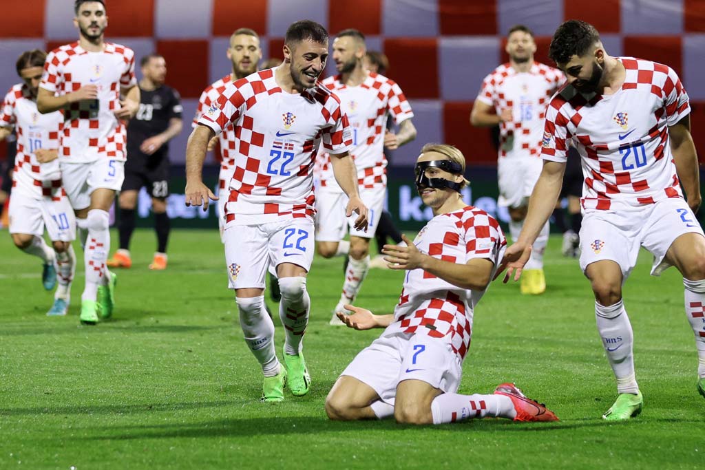 Croatia home shirt World Cup 2022